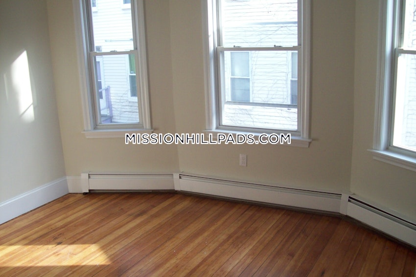 Boston - Mission Hill - 4 Beds, 2 Baths - Image 21
