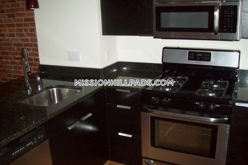 Boston - Mission Hill - 4 Beds, 2 Baths - Image 17