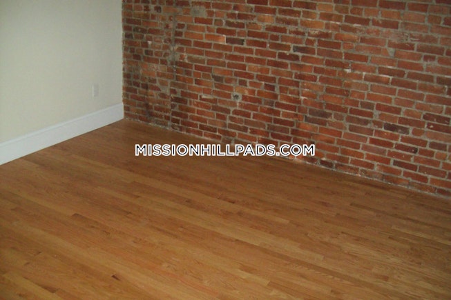 Boston - $6,600+ /mo