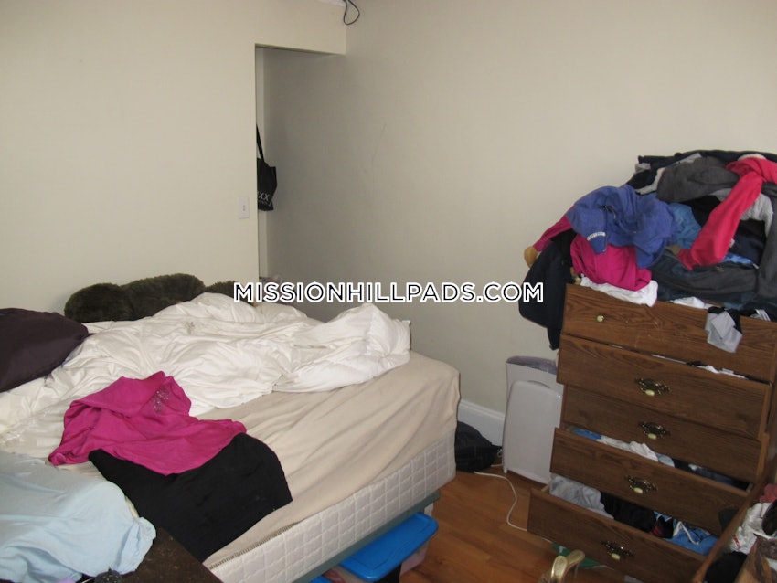 BOSTON - MISSION HILL - 1 Bed, 1 Bath - Image 7