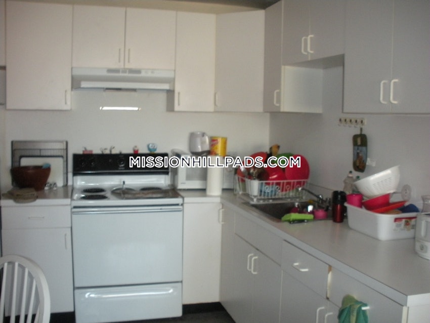 BOSTON - MISSION HILL - 2 Beds, 1 Bath - Image 1