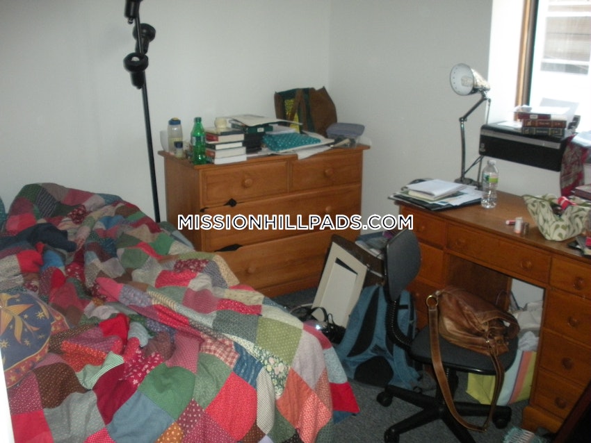 BOSTON - MISSION HILL - 2 Beds, 1 Bath - Image 16