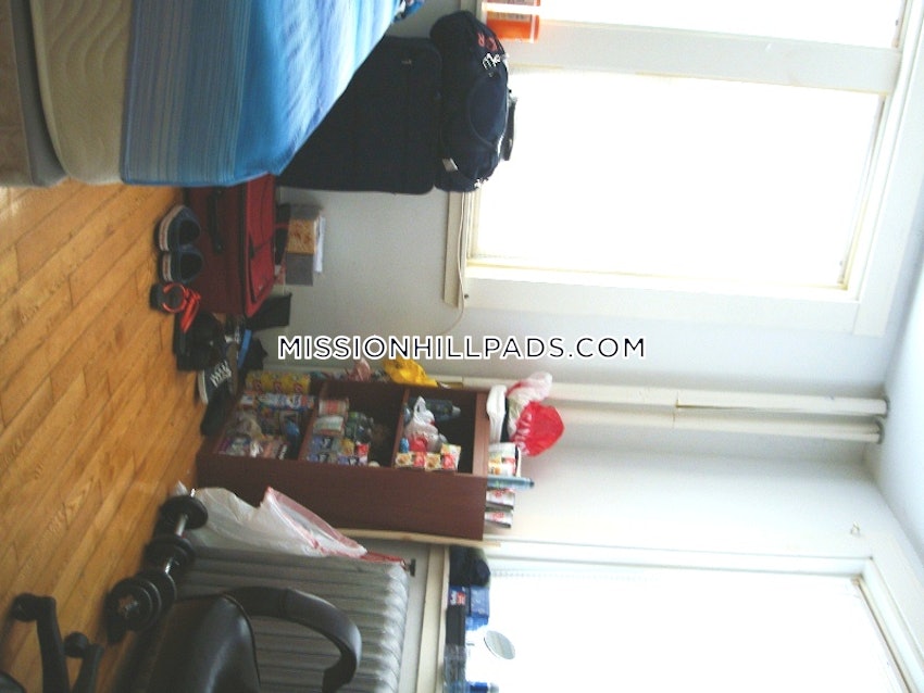 Boston - Mission Hill - 4 Beds, 1 Bath - Image 50