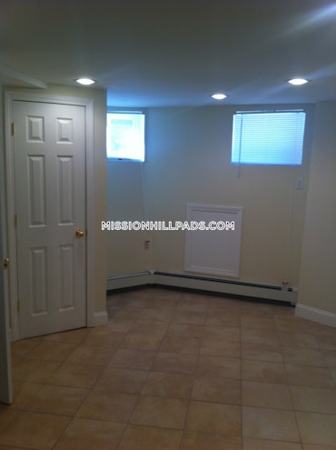 Roxbury Crossing - 3 Beds, 1 Baths