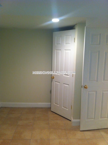 Roxbury Crossing - 3 Beds, 1 Baths