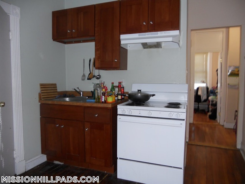 BOSTON - MISSION HILL - 2 Beds, 1 Bath - Image 1