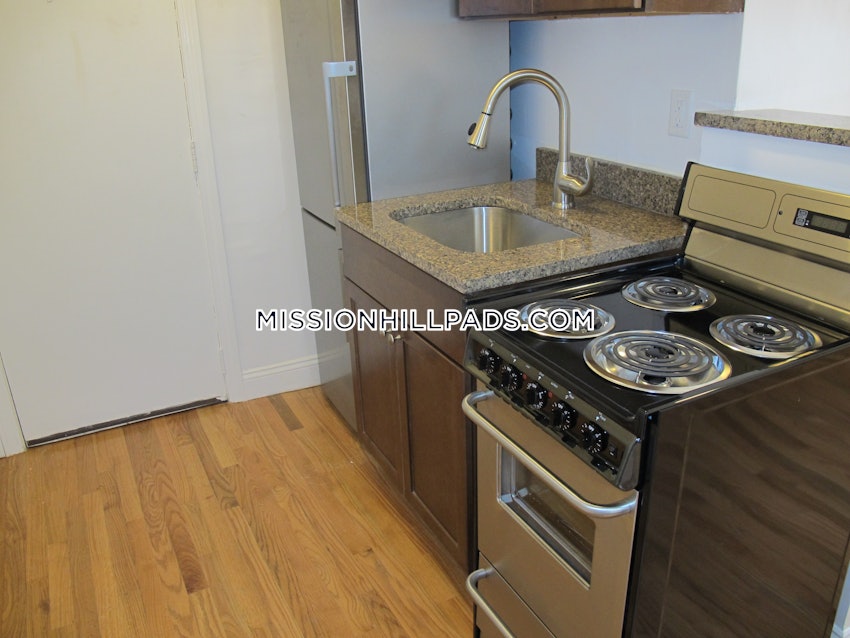 BOSTON - JAMAICA PLAIN - CENTER - Studio , 1 Bath - Image 3