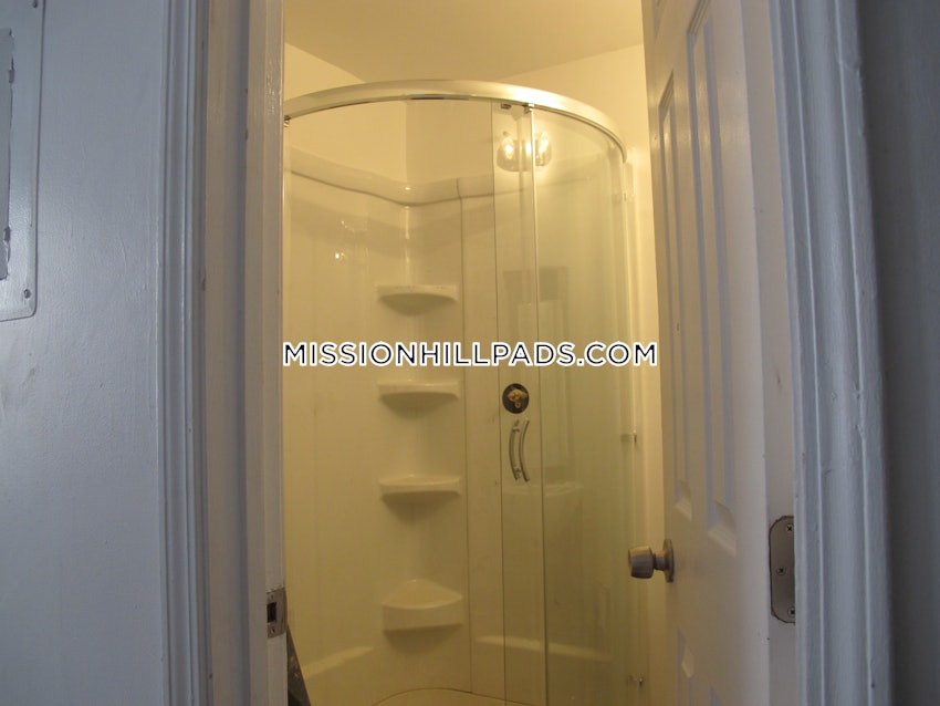 BOSTON - MISSION HILL - 1 Bed, 1 Bath - Image 2