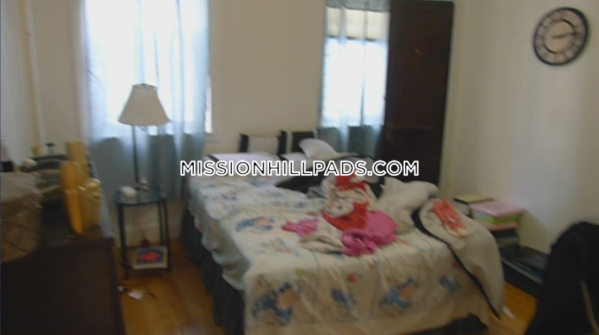 Boston - Mission Hill - 4 Beds, 1 Bath - Image 7