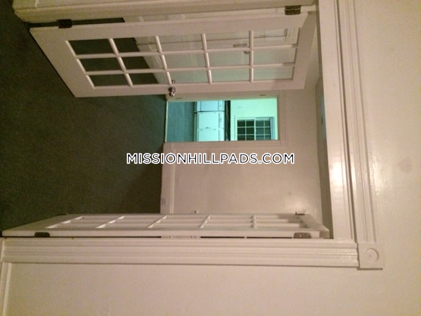 BOSTON - MISSION HILL - 1 Bed, 1 Bath - Image 29