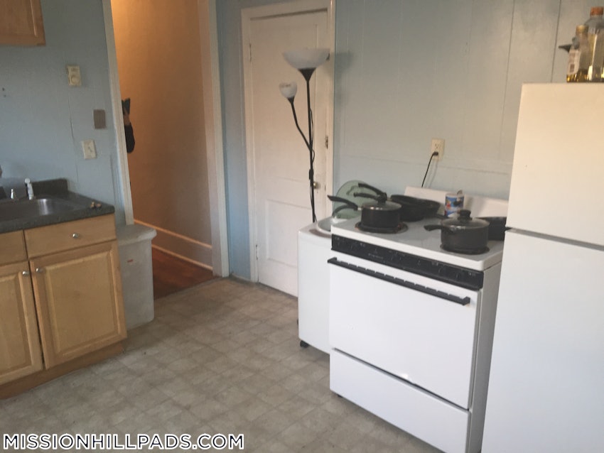 BOSTON - MISSION HILL - 2 Beds, 1 Bath - Image 11