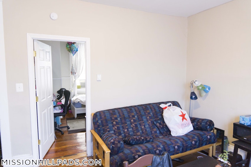 BOSTON - MISSION HILL - 2 Beds, 1 Bath - Image 3