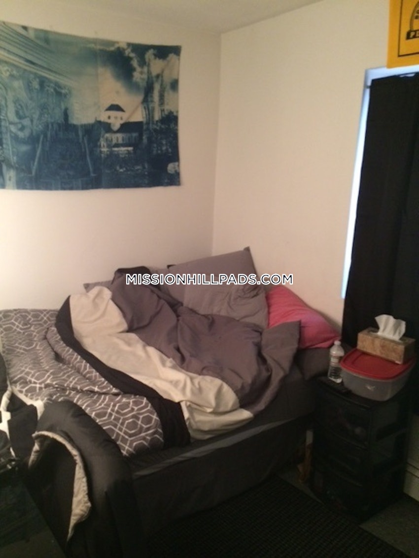 BOSTON - MISSION HILL - 2 Beds, 1 Bath - Image 14