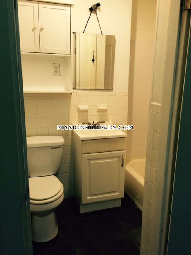 Boston - $2,400+ /mo