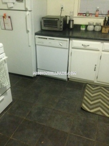 Boston - 1 Beds, 1 Baths