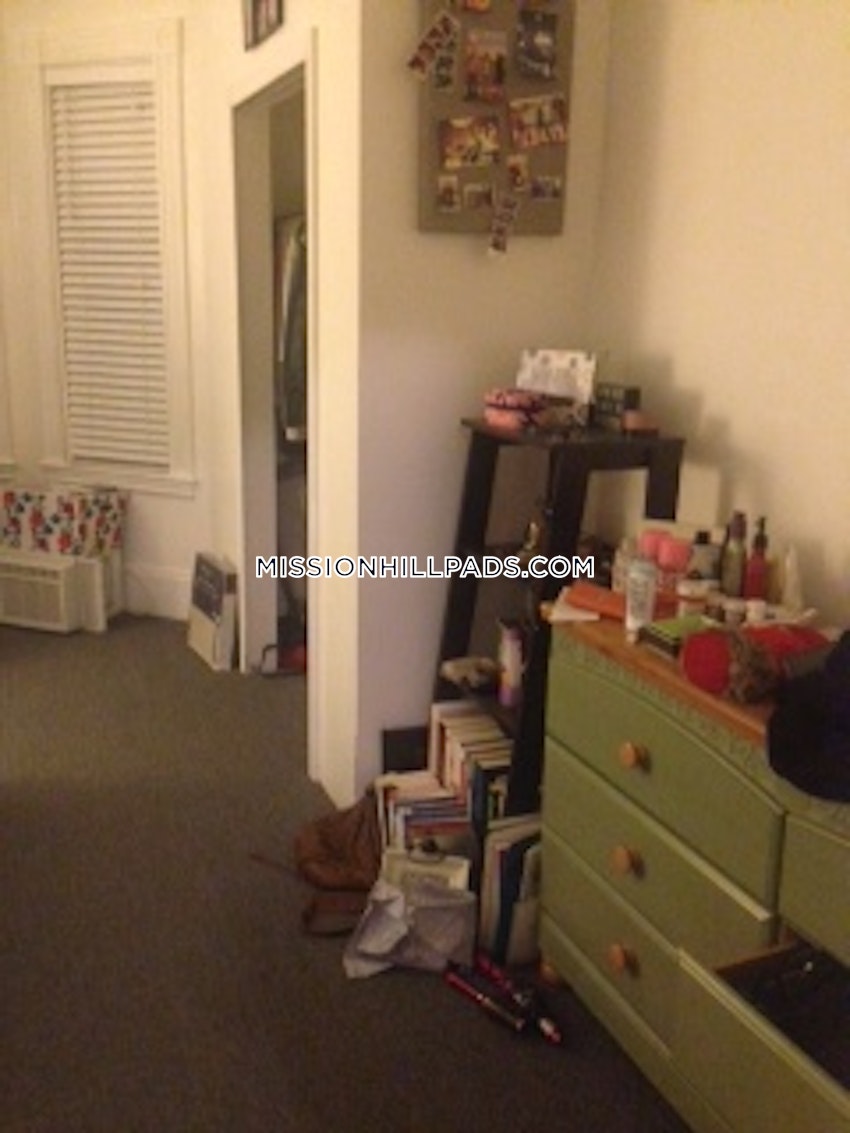 BOSTON - MISSION HILL - 1 Bed, 1 Bath - Image 20