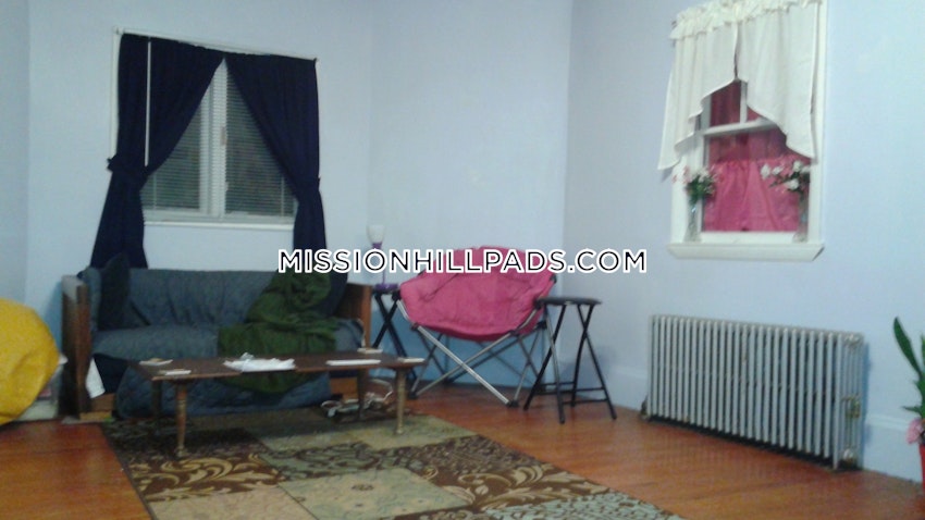 BOSTON - MISSION HILL - 2 Beds, 1 Bath - Image 2