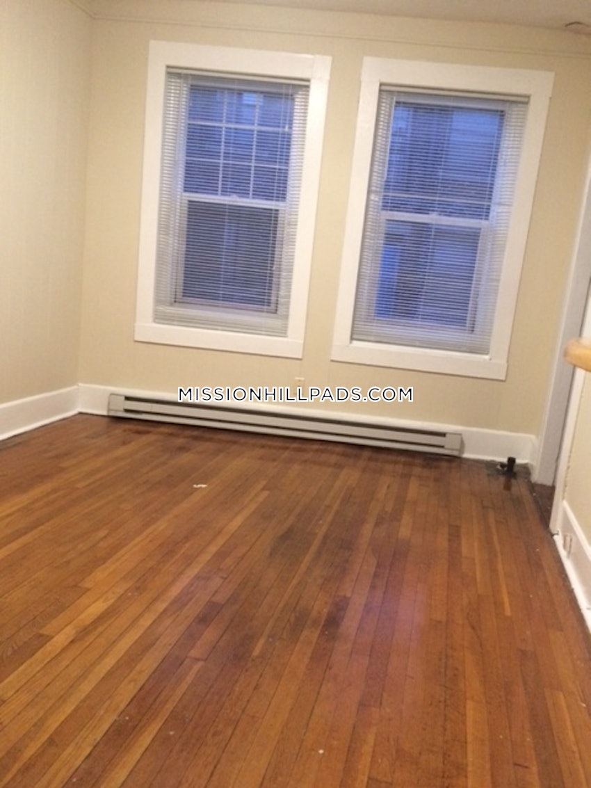 BOSTON - MISSION HILL - 2 Beds, 1 Bath - Image 6