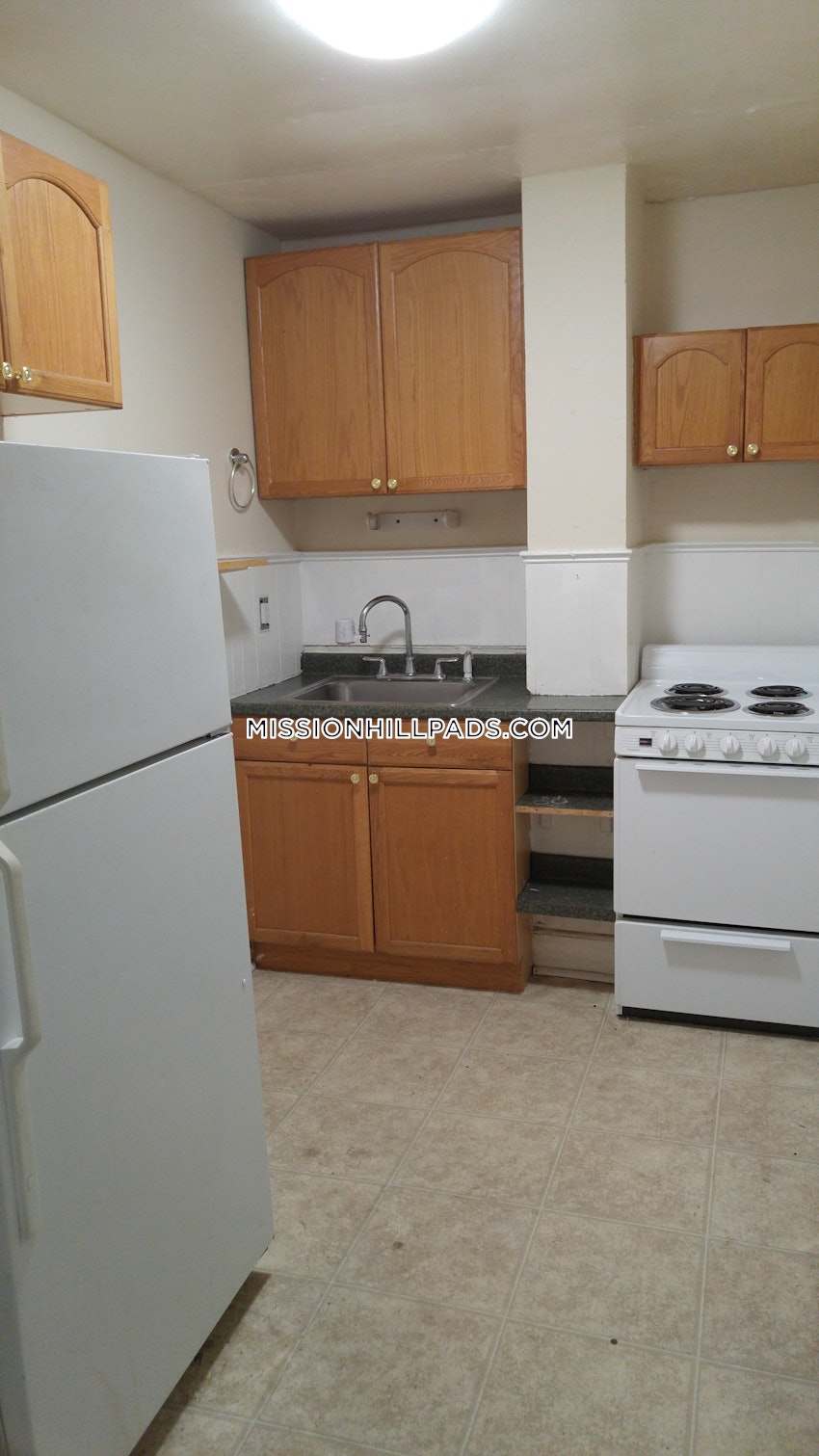 BOSTON - MISSION HILL - 2 Beds, 1 Bath - Image 2