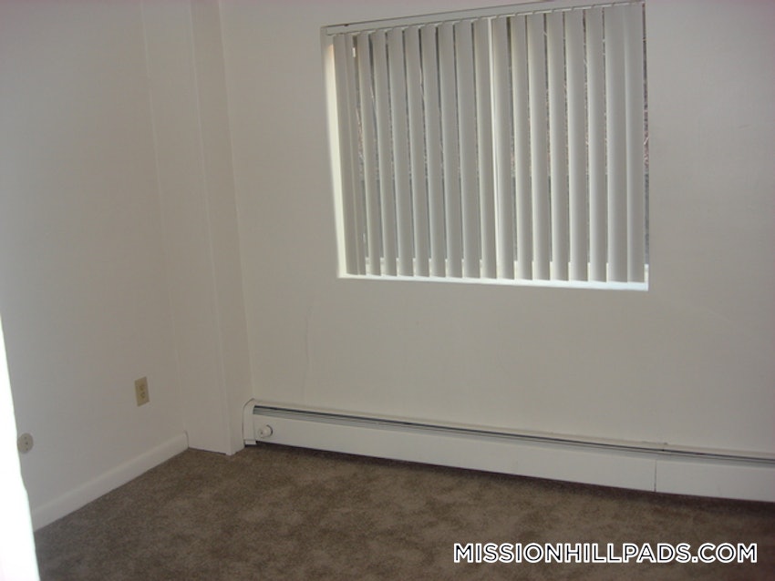 BOSTON - MISSION HILL - 2 Beds, 1 Bath - Image 2