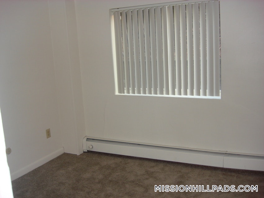 BOSTON - MISSION HILL - 2 Beds, 1 Bath - Image 5