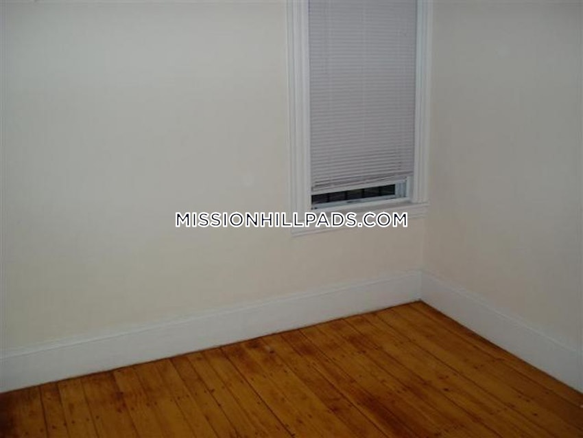 BOSTON - MISSION HILL - 2 Beds, 1 Bath - Image 49