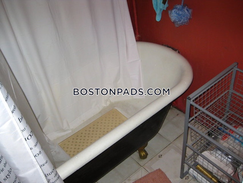 BOSTON - NORTH END - 2 Beds, 1 Bath - Image 67