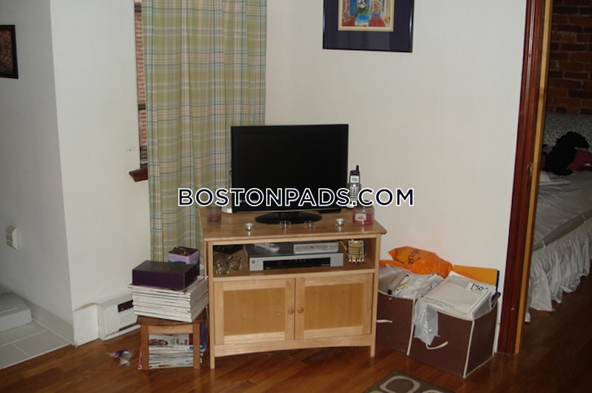 BOSTON - NORTH END - 1 Bed, 1 Bath - Image 41