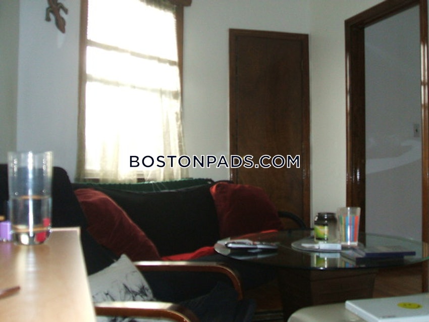 BOSTON - NORTH END - 2 Beds, 1 Bath - Image 5