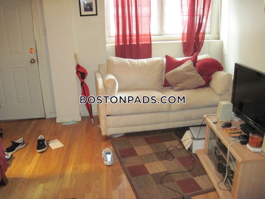 BOSTON - NORTH END - 1 Bed, 1 Bath - Image 2