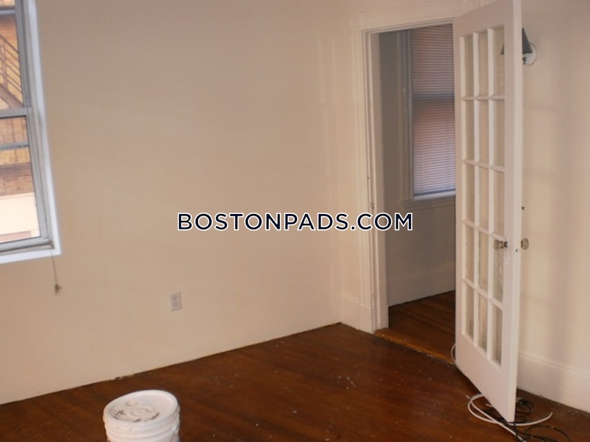 BOSTON - NORTH END - 2 Beds, 1 Bath - Image 54