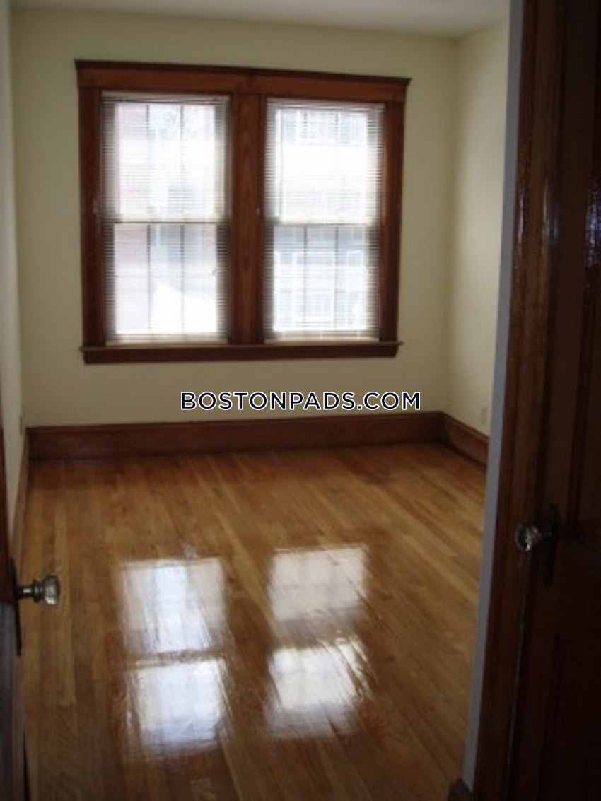 BOSTON - NORTH END - 3 Beds, 1 Bath - Image 49