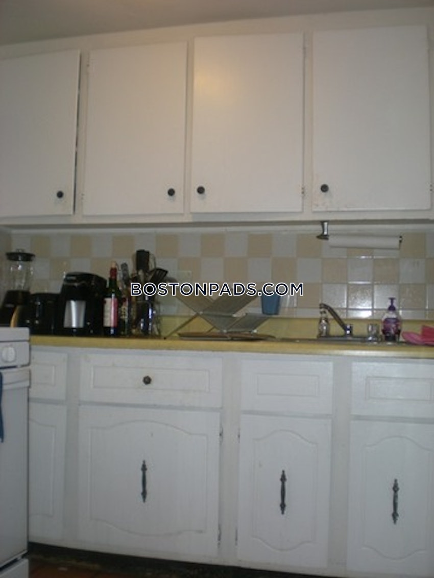 BOSTON - NORTH END - 2 Beds, 1 Bath - Image 6