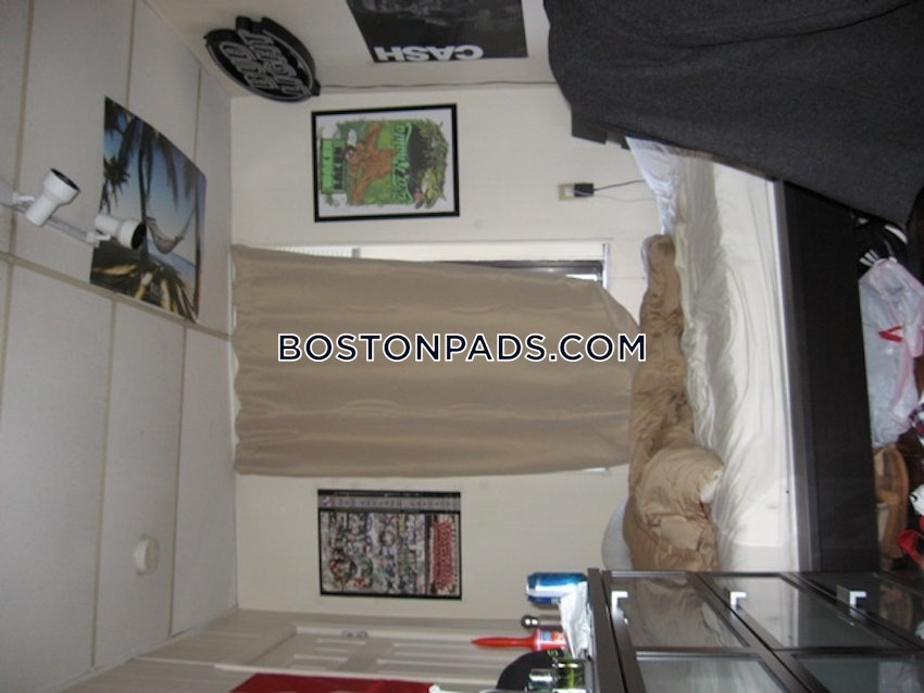 BOSTON - NORTH END - 2 Beds, 1 Bath - Image 18