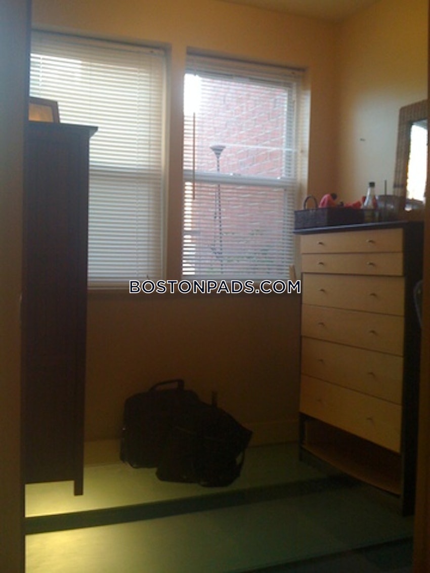 BOSTON - NORTH END - 2 Beds, 2.5 Baths - Image 27