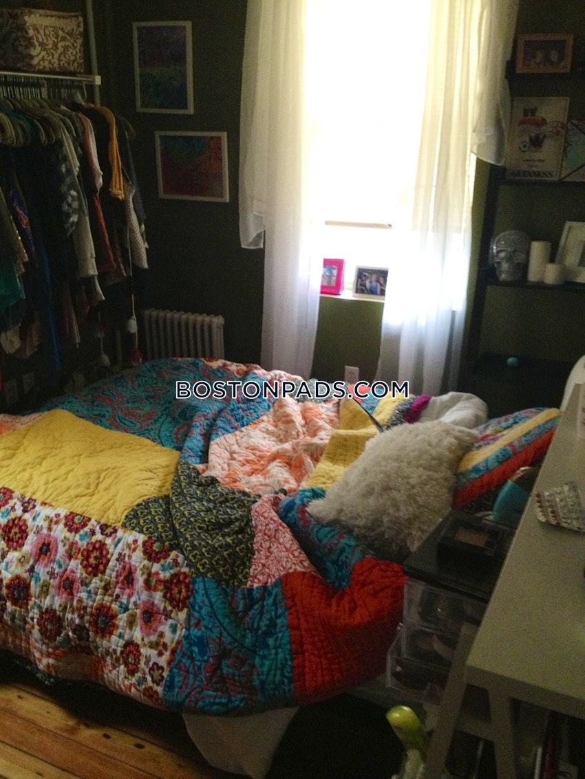 Boston - North End - 2 Beds, 1 Bath - Image 5