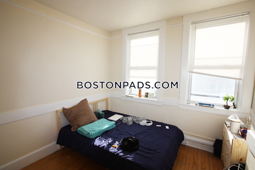 BOSTON - NORTH END - 2 Beds, 1 Bath - Image 5