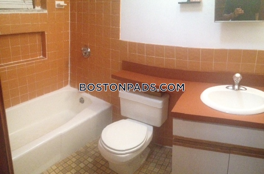 BOSTON - NORTH END - 1 Bed, 1 Bath - Image 46