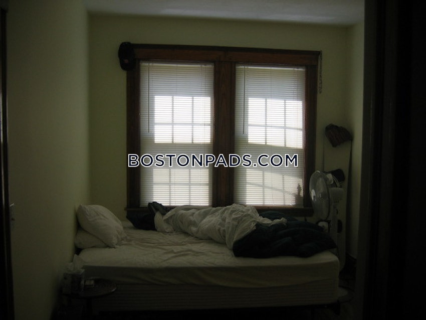 BOSTON - NORTH END - 3 Beds, 1 Bath - Image 19