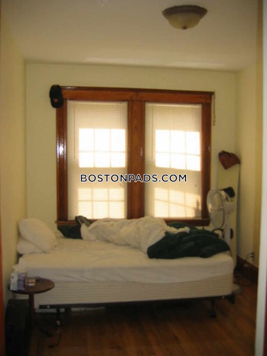 BOSTON - NORTH END - 3 Beds, 1 Bath - Image 44