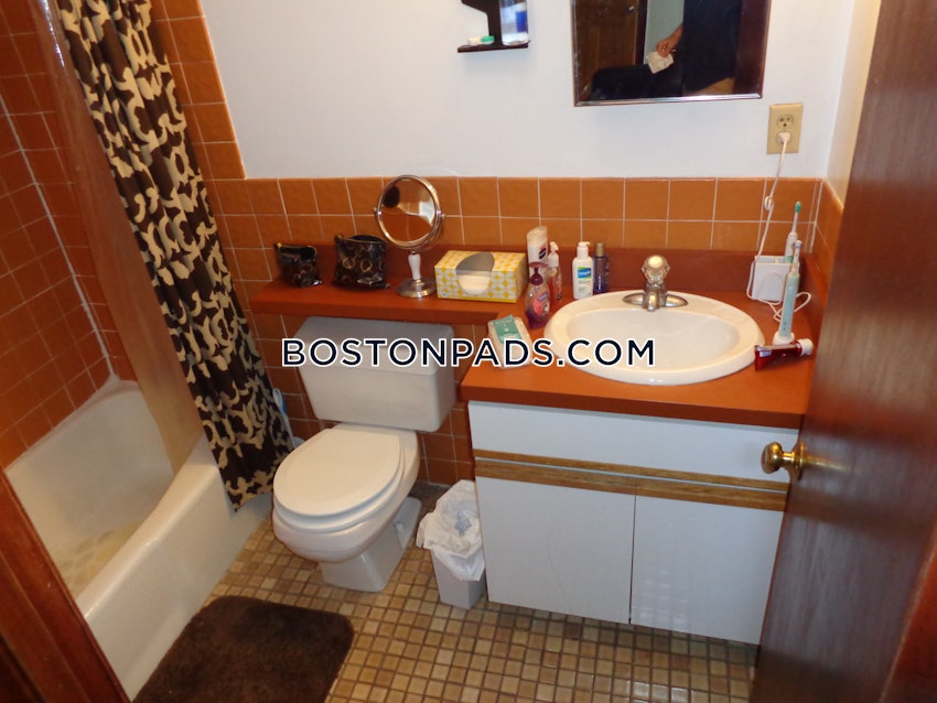 BOSTON - NORTH END - 1 Bed, 1 Bath - Image 9