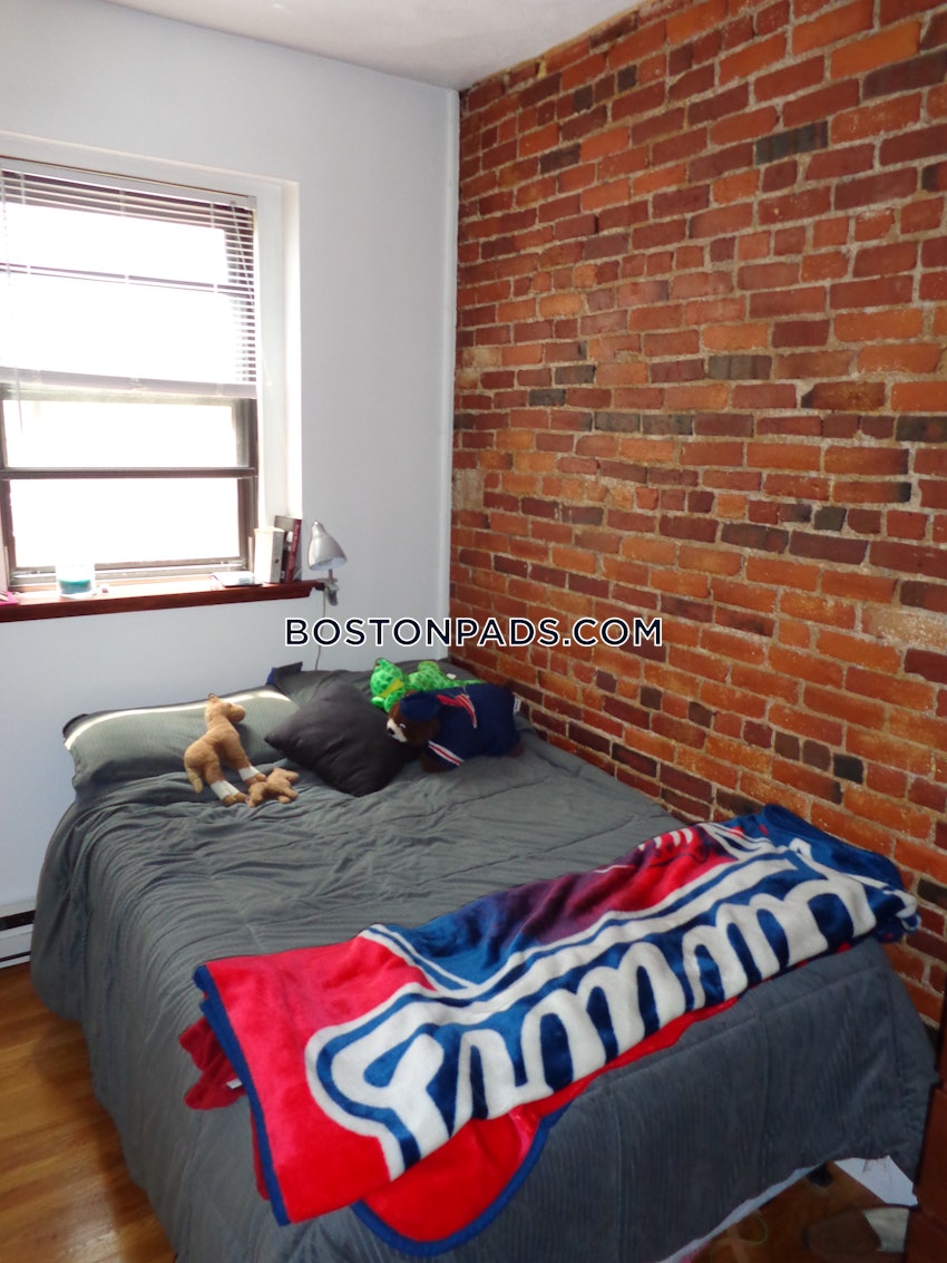 BOSTON - NORTH END - 1 Bed, 1 Bath - Image 11