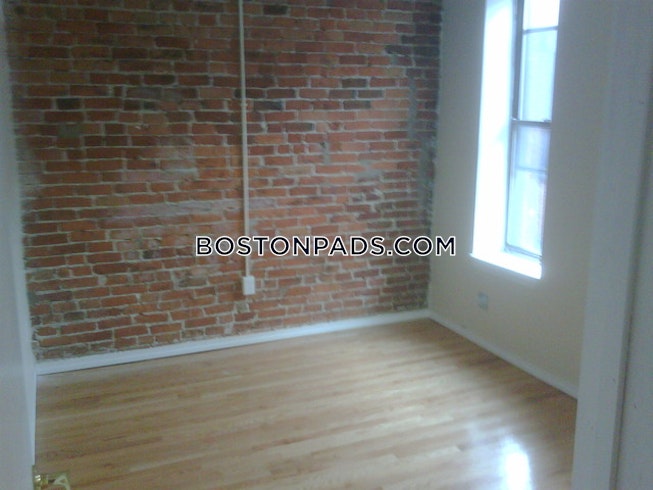 Boston - $3,300+ /mo