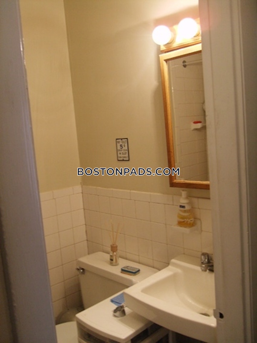 BOSTON - NORTHEASTERN/SYMPHONY - 1 Bed, 1 Bath - Image 16