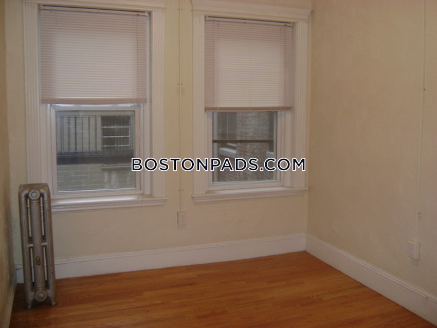 BOSTON - NORTHEASTERN/SYMPHONY - 2 Beds, 1 Bath - Image 5