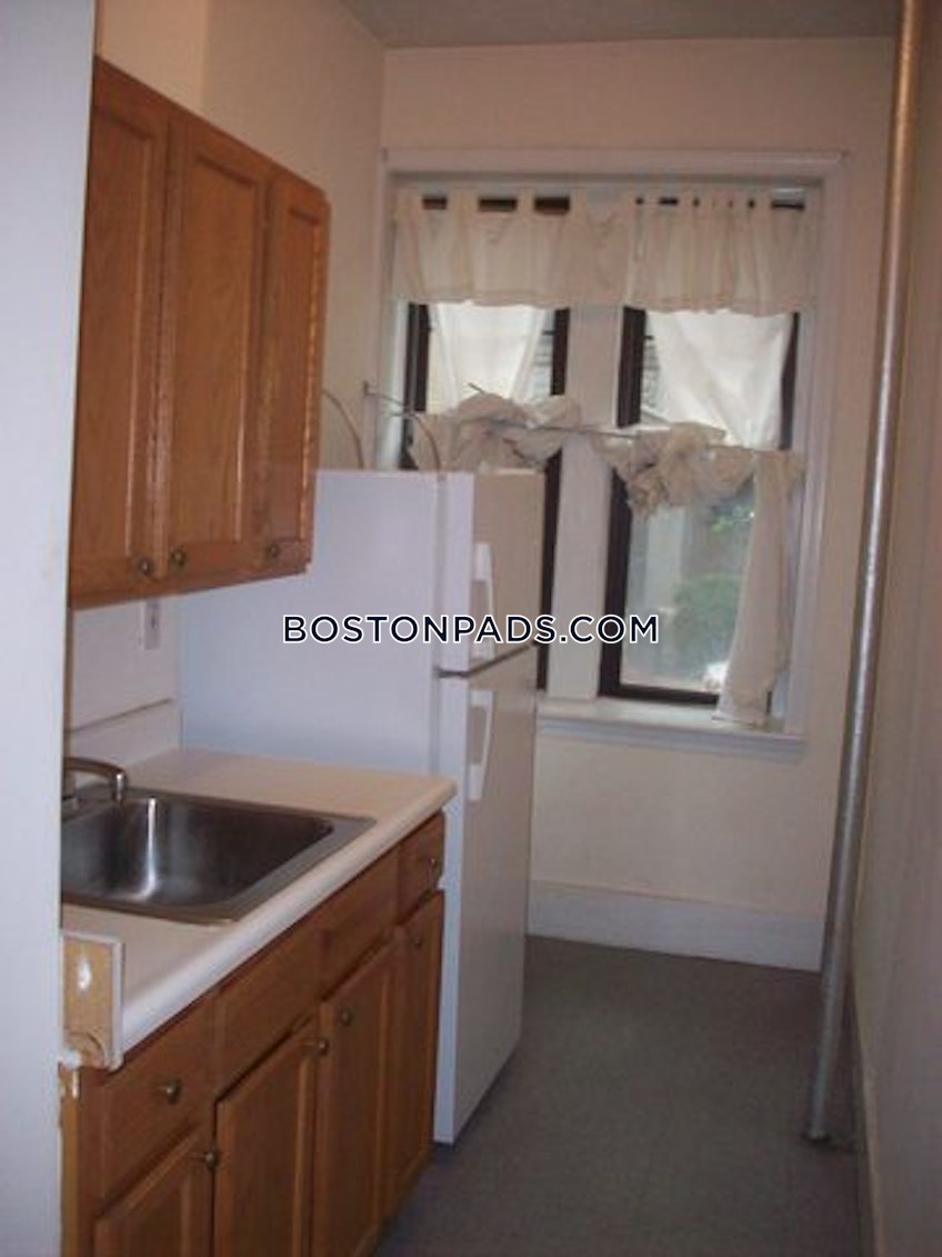 Boston - $2,550+ /month