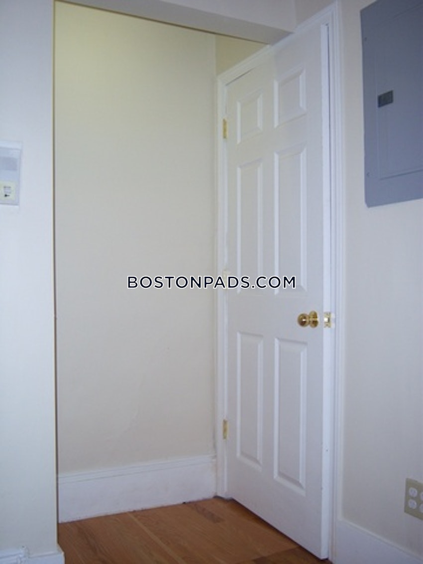 BOSTON - NORTHEASTERN/SYMPHONY - 3 Beds, 1 Bath - Image 24