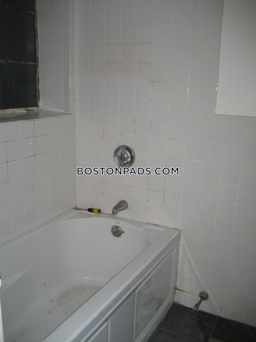 Boston - $2,800+ /month