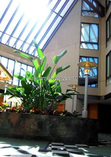 Boston - 1 Beds, 1 Baths