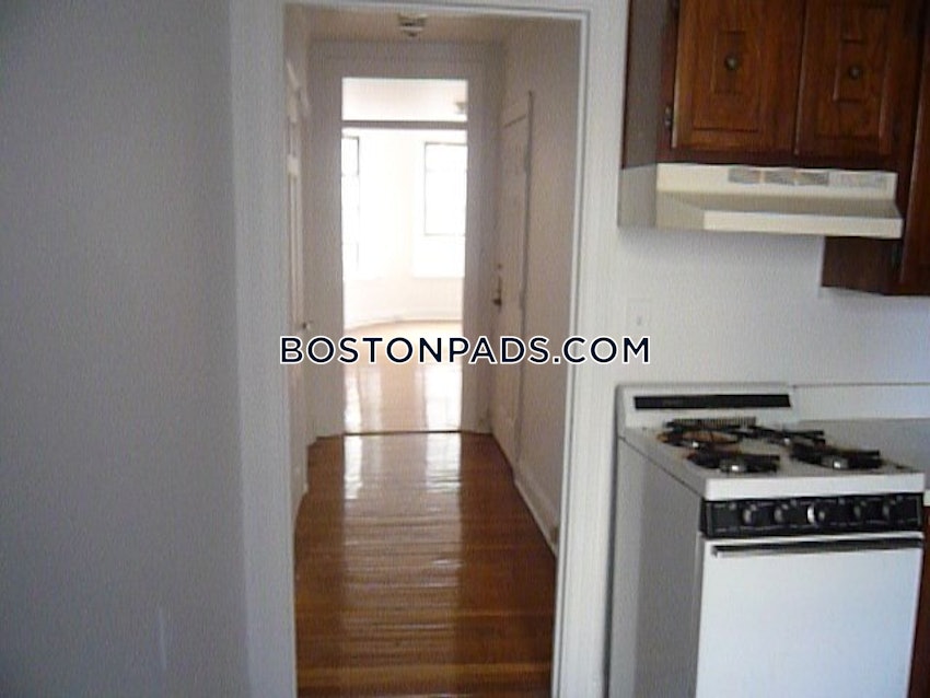 BOSTON - BACK BAY - 2 Beds, 1 Bath - Image 1